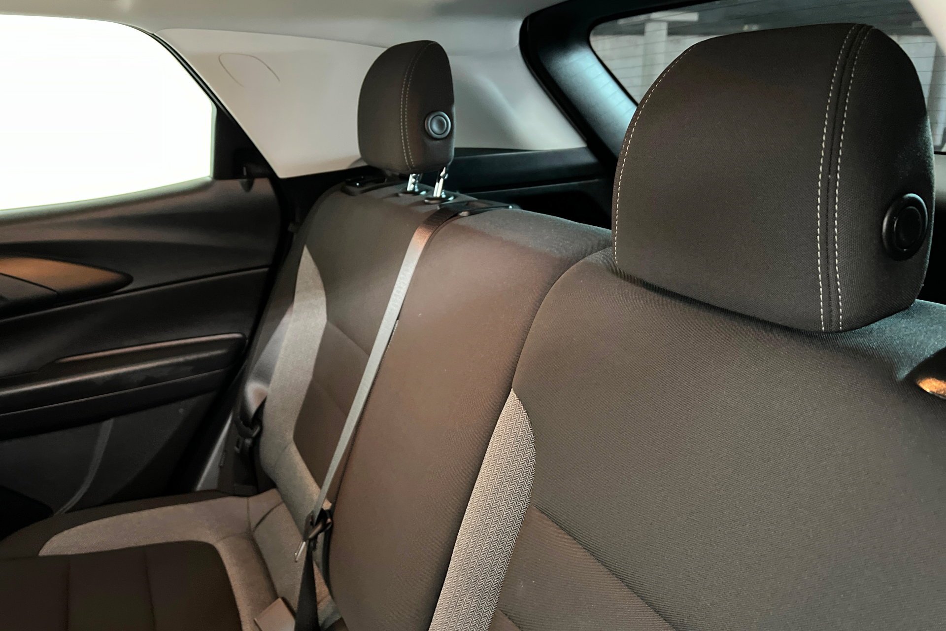 Used 2025 Summit White Chevrolet LT image 21