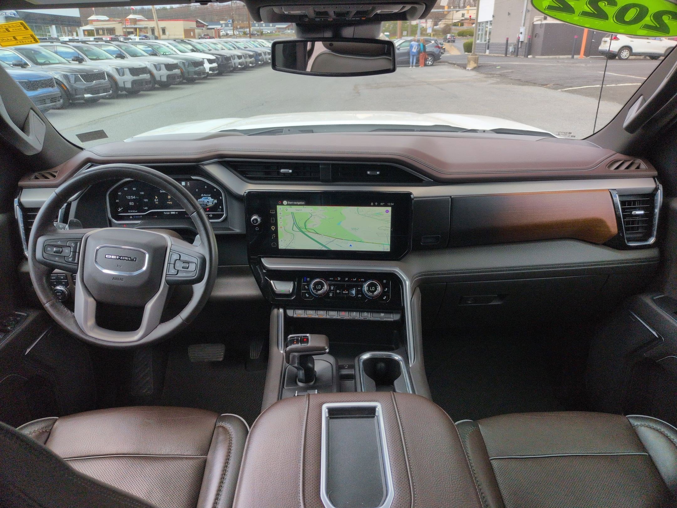 Used 2022 White Frost Tricoat GMC Denali image 9