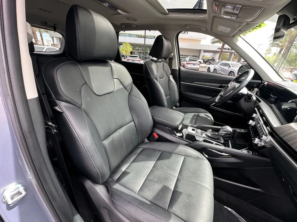 Used 2025 Silver Kia EX image 22