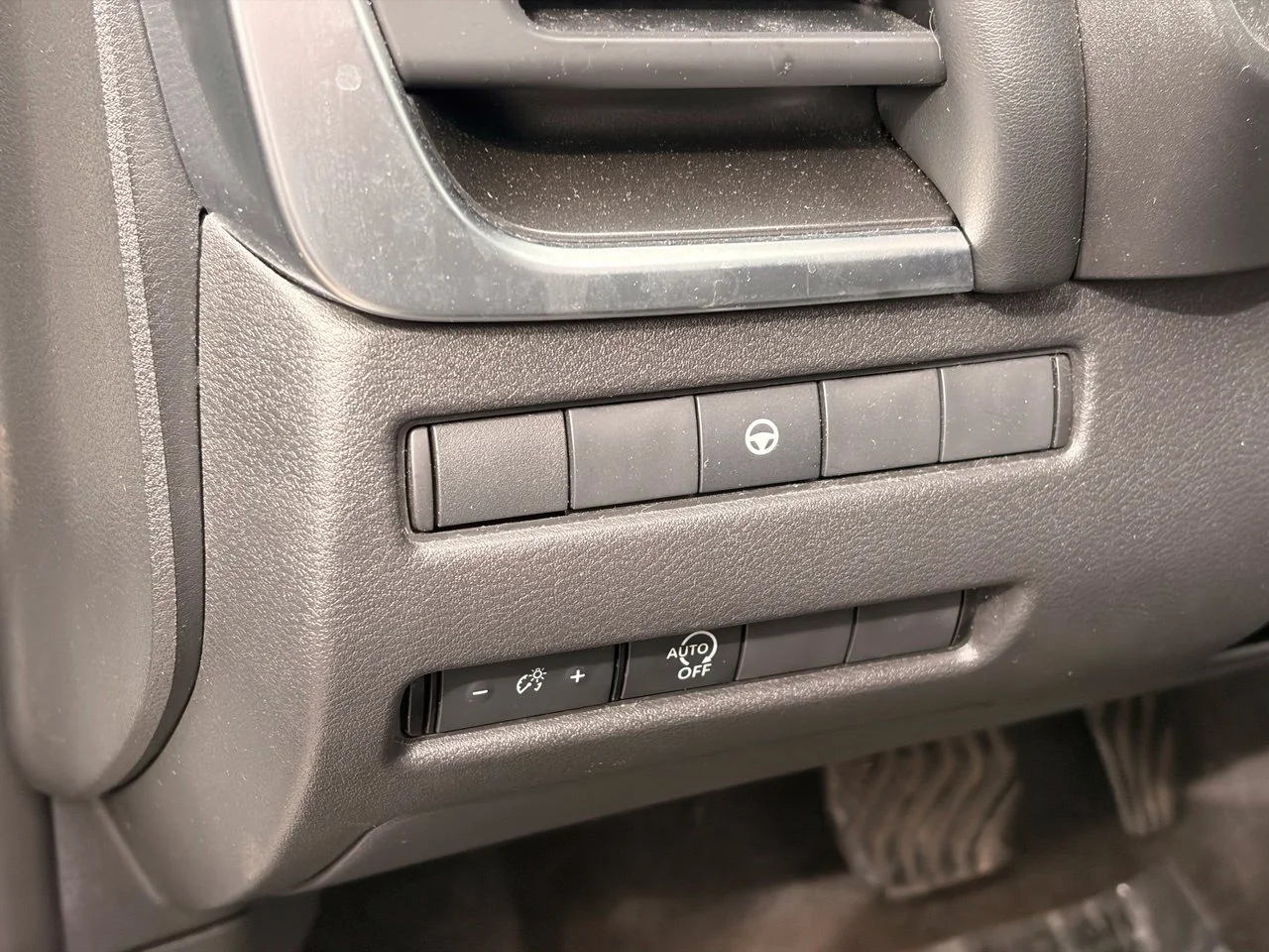 Used 2023 Pearl White Tricoat Nissan SV image 18