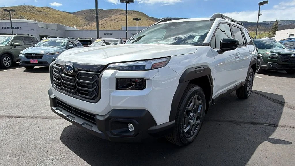 New 2026 CRYSTAL WHITE PEARL Subaru Premium image 7