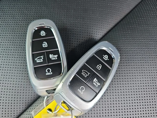 Used 2024 Gray Hyundai SEL image 36