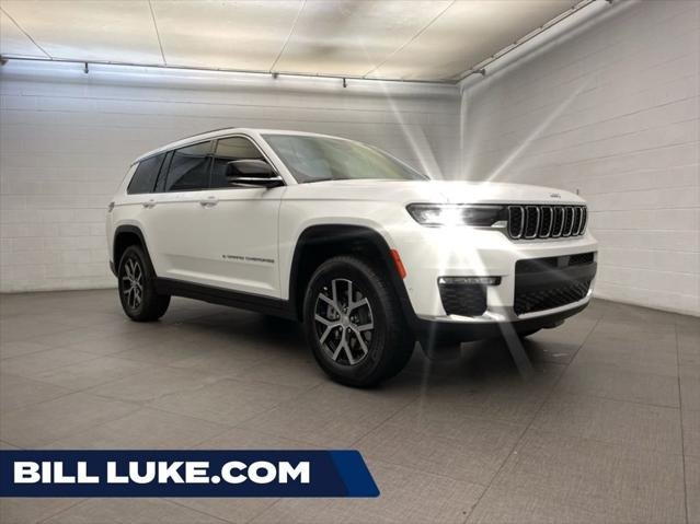 New 2025 Bright White Clear-Coat Exterior Paint Jeep Limited image 1