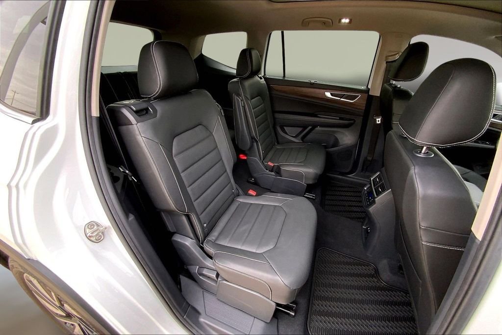 New 2026 Pure Gray Volkswagen 2.0T SEL image 10