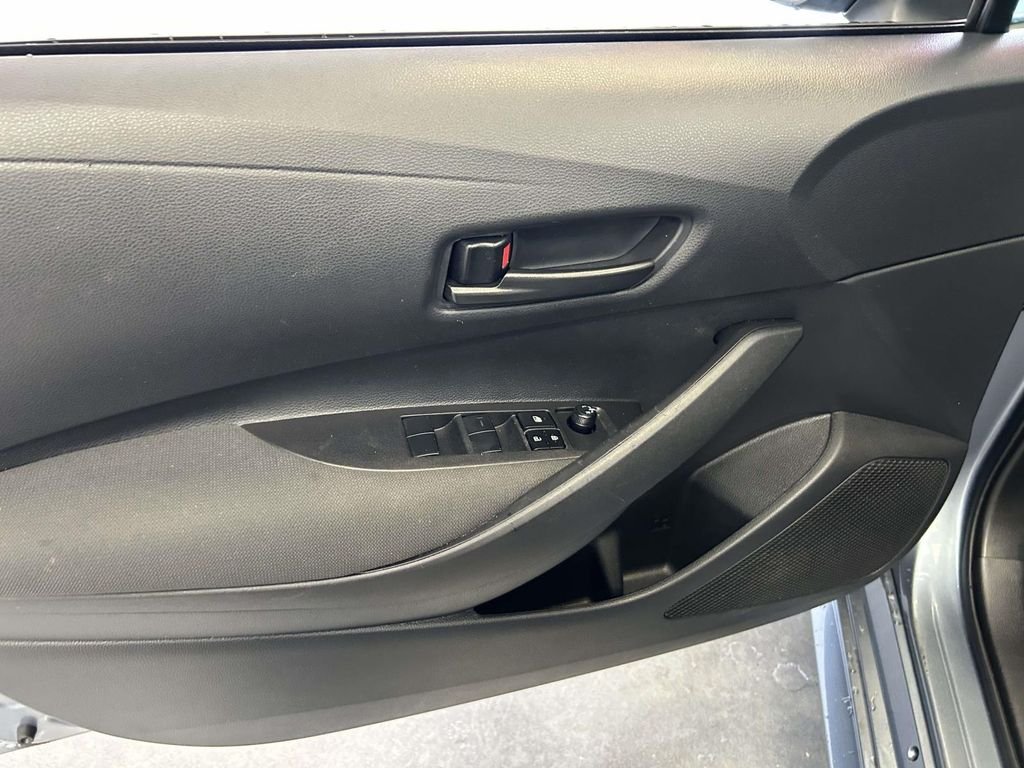 Certified Used 2025  Toyota LE image 16