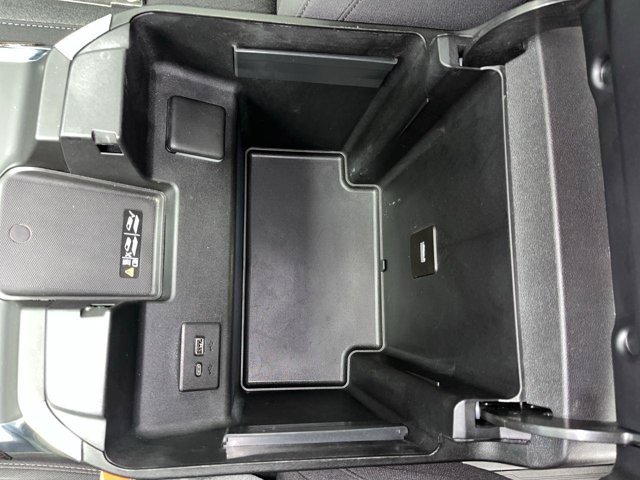 Used 2024 Onyx Black GMC Elevation image 28
