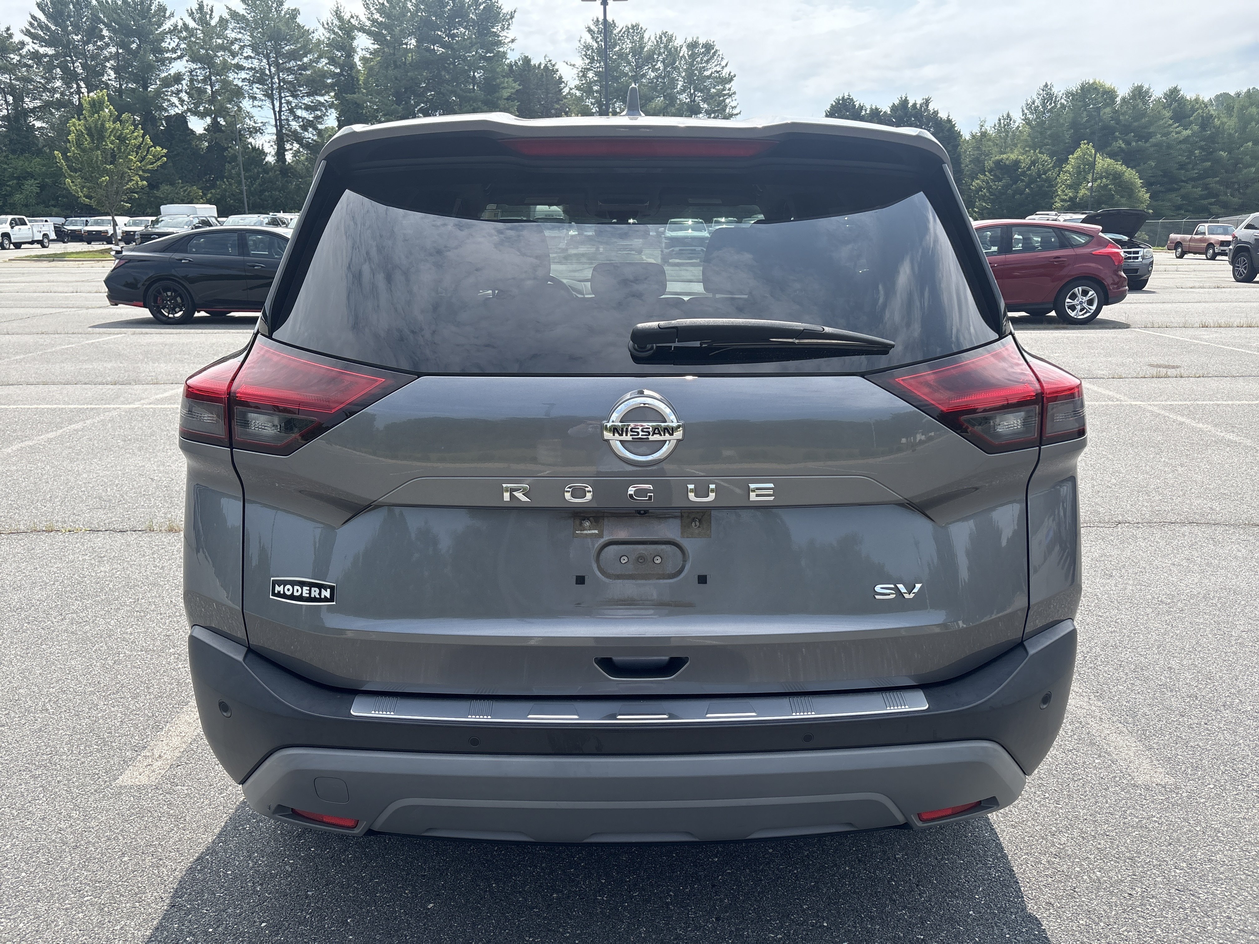 Used 2021 Gun Metallic Nissan SV image 4