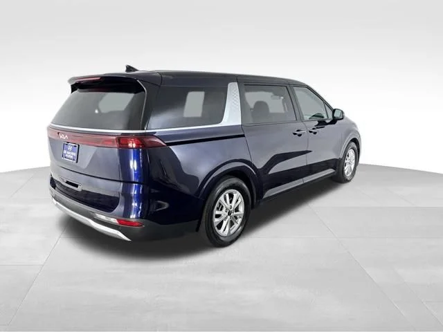 Used 2023 Blue Kia LX Seat Package image 5