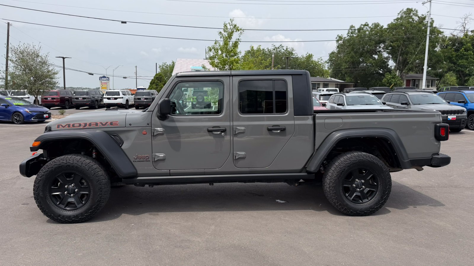 Used 2022 Sting-Gray Clearcoat Jeep Mojave image 8