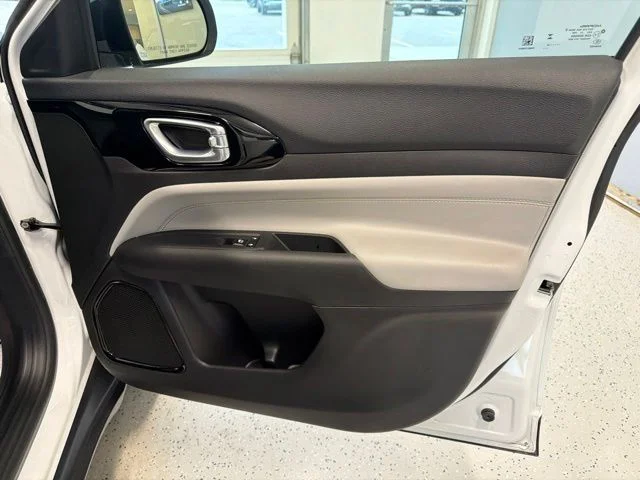 Used 2024 White Jeep Limited image 42