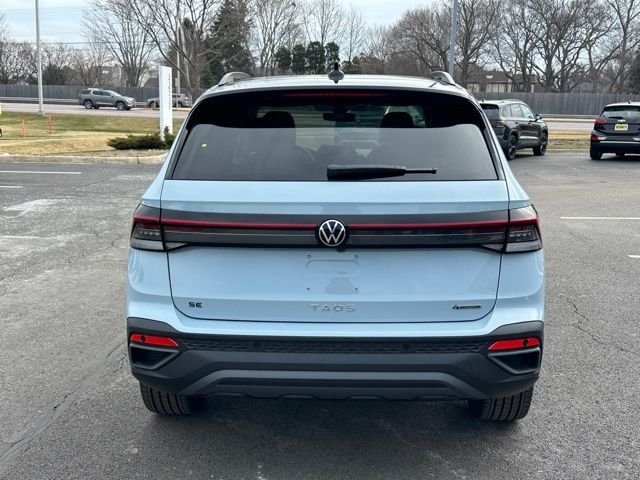 New 2026 Monument Gray W/Deep Black Roof Volkswagen 1.5T SE Black image 5