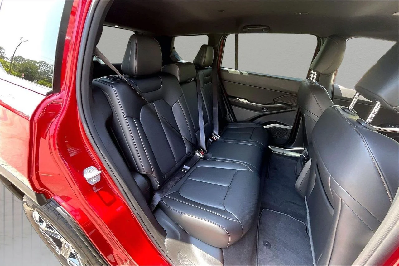 New 2026 Red Hot Pearlcoat Jeep Limited image 17