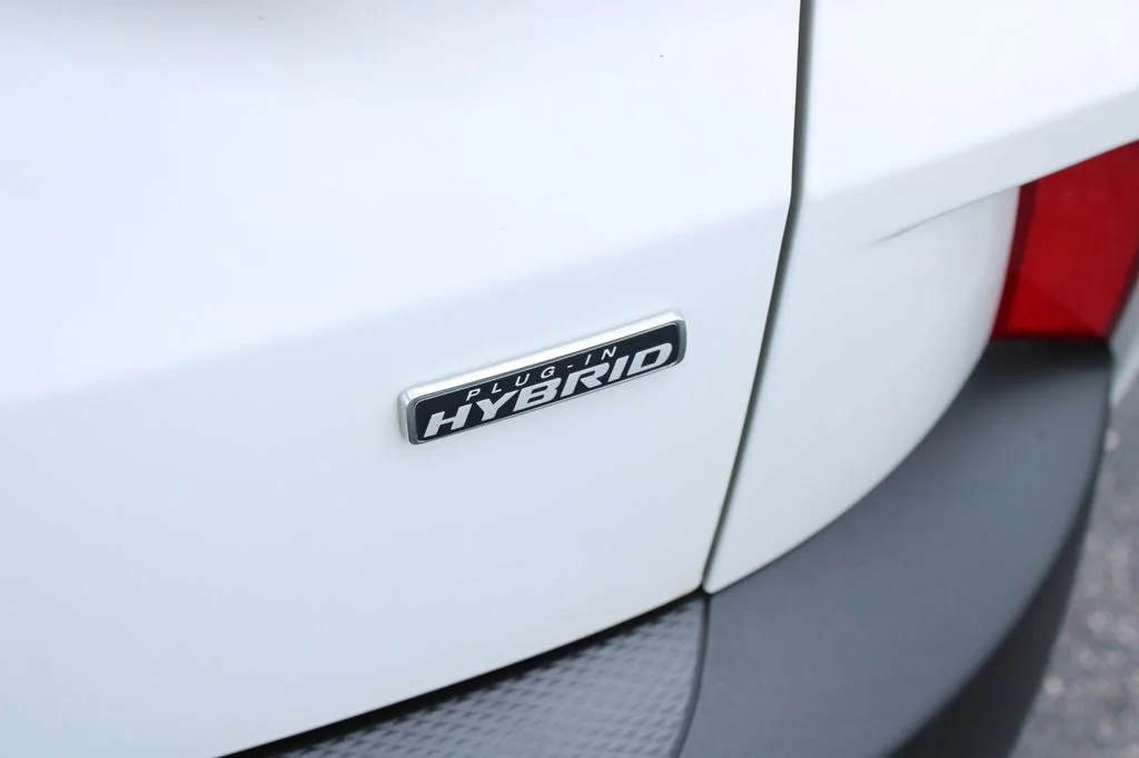 Used 2024 White Metallic Ford Base image 8