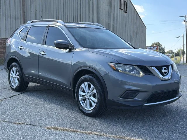 Used 2016 Gray Nissan SV image 15