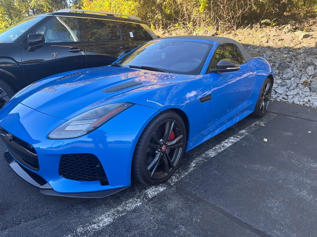 Used 2018 Ultra Blue Metallic Jaguar SVR image 4