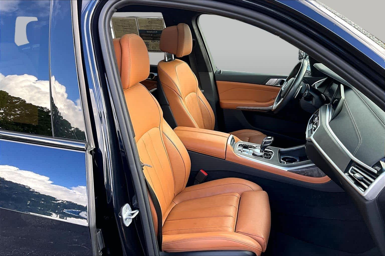 Used 2021 Carbon Black Metallic BMW xDrive40i image 9