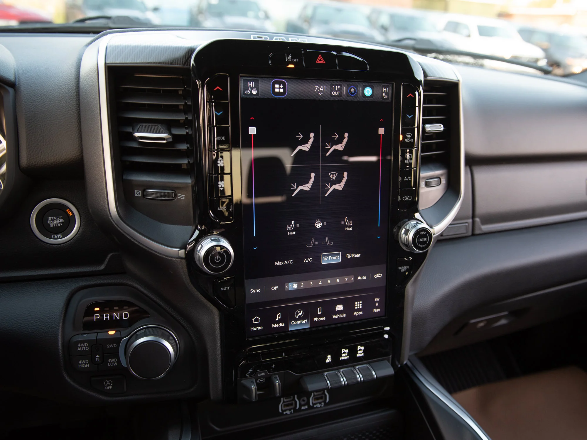 New 2026 Black RAM Big Horn Night* Crew Cab 4x4, Level 2 Equip Group, Heated Seats, Alpine Audio image 18