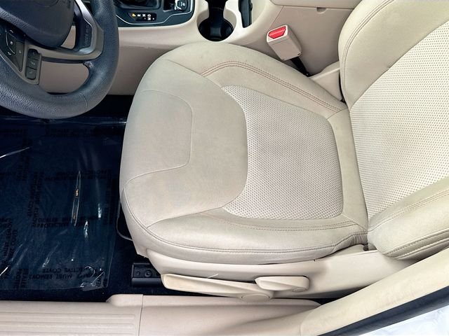 2019 Jeep Cherokee Latitude - Photo 19