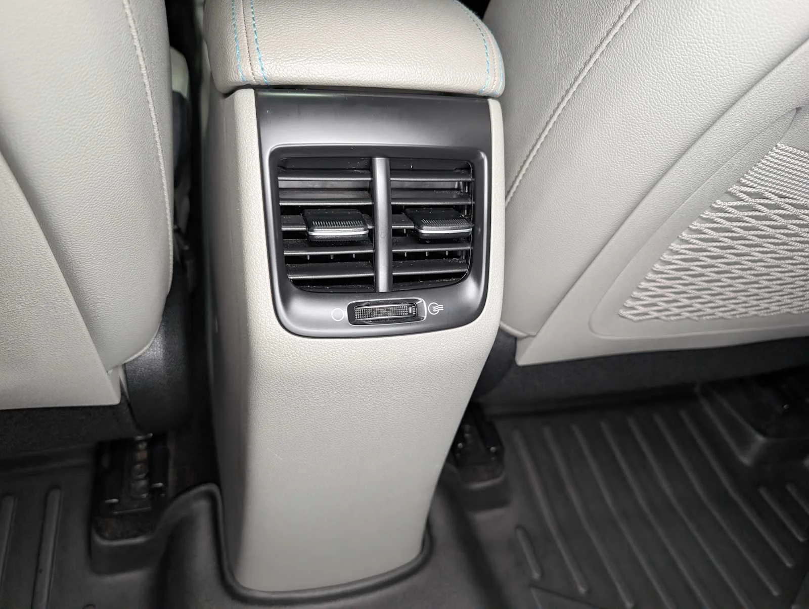 Used 2020 CERULEAN Kia EX Premium image 16