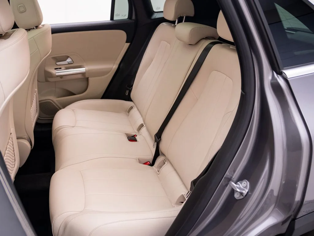 Used 2023 Gray Mercedes-Benz GLA 250 image 18