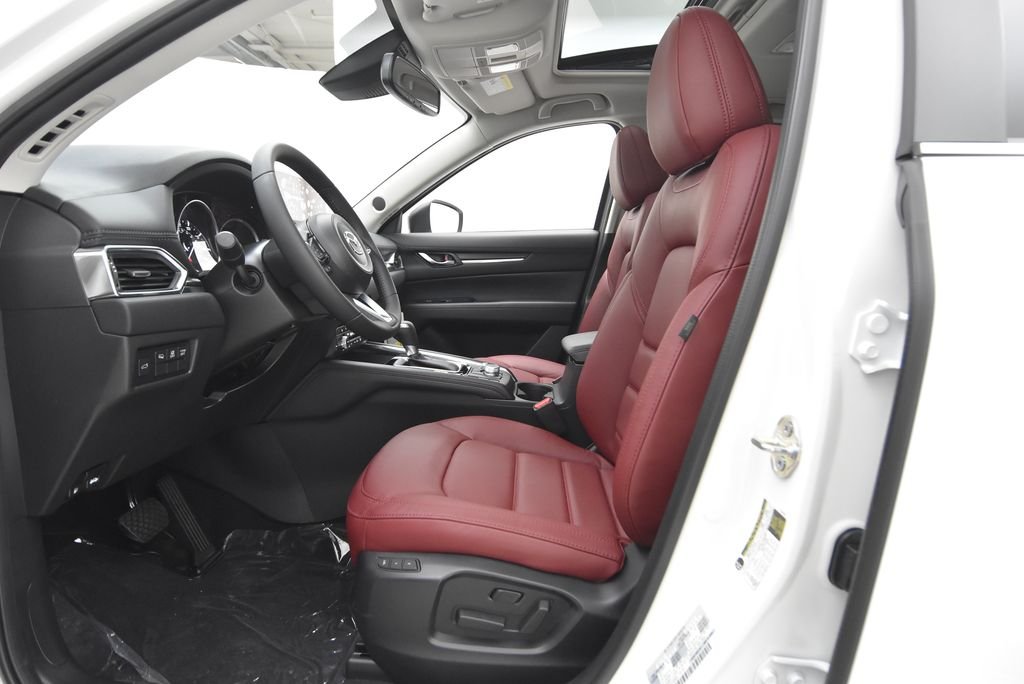 Certified Used 2025 White Metallic Mazda 2.5 S Carbon Edition image 27