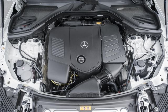 New 2026 Polar White Mercedes-Benz GLC 300 image 20