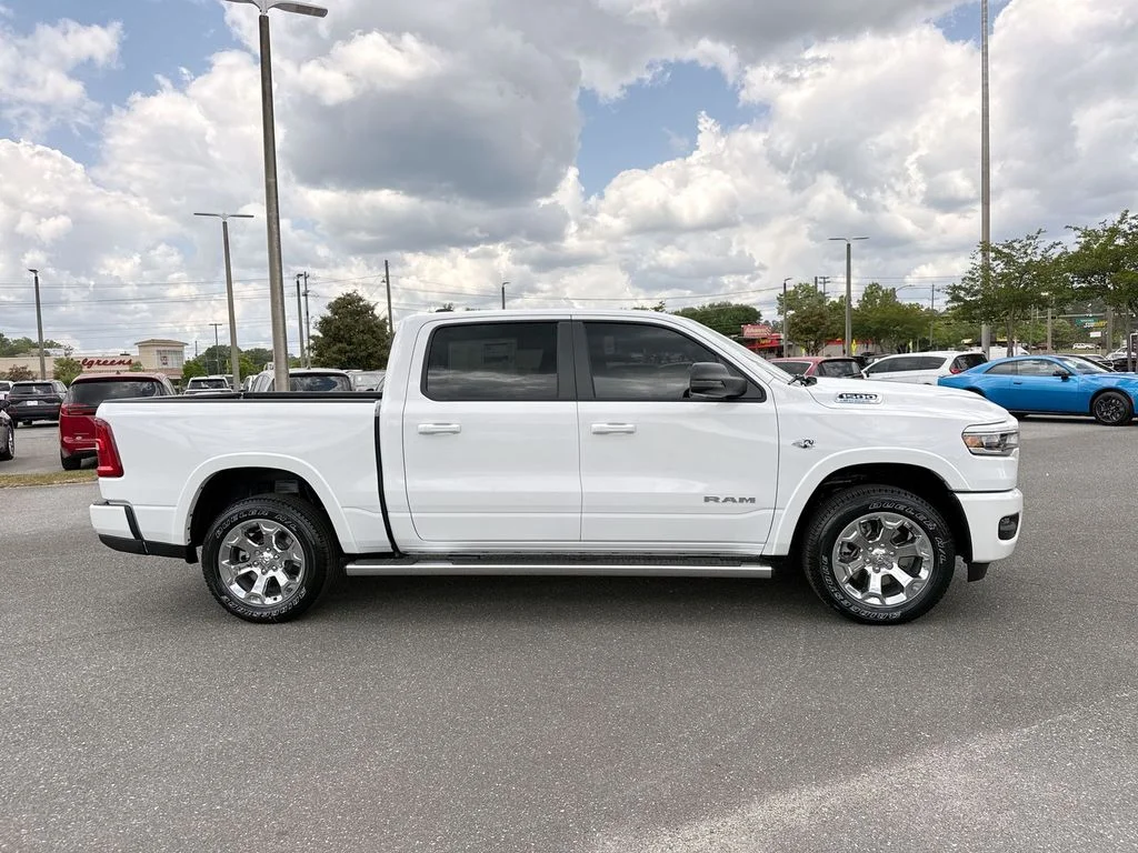 New 2026 Bright White Clear-Coat Exterior Paint RAM Big Horn/Lone Star image 2