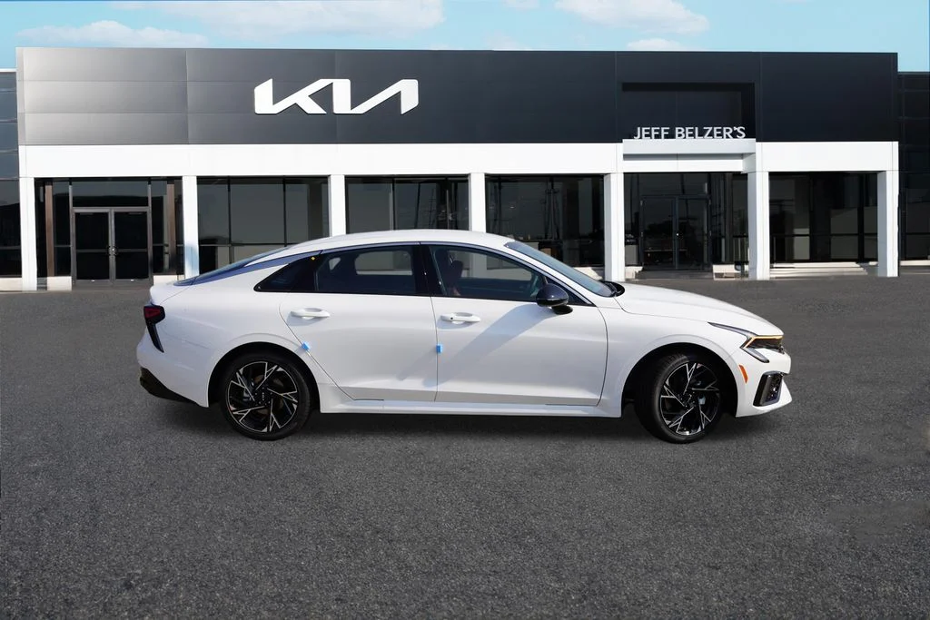 New 2026 Snow White Pearl Kia GT-Line image 2
