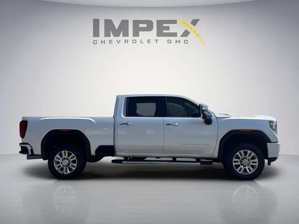 Used 2020 WHITE FROST TRICOAT GMC Denali image 7