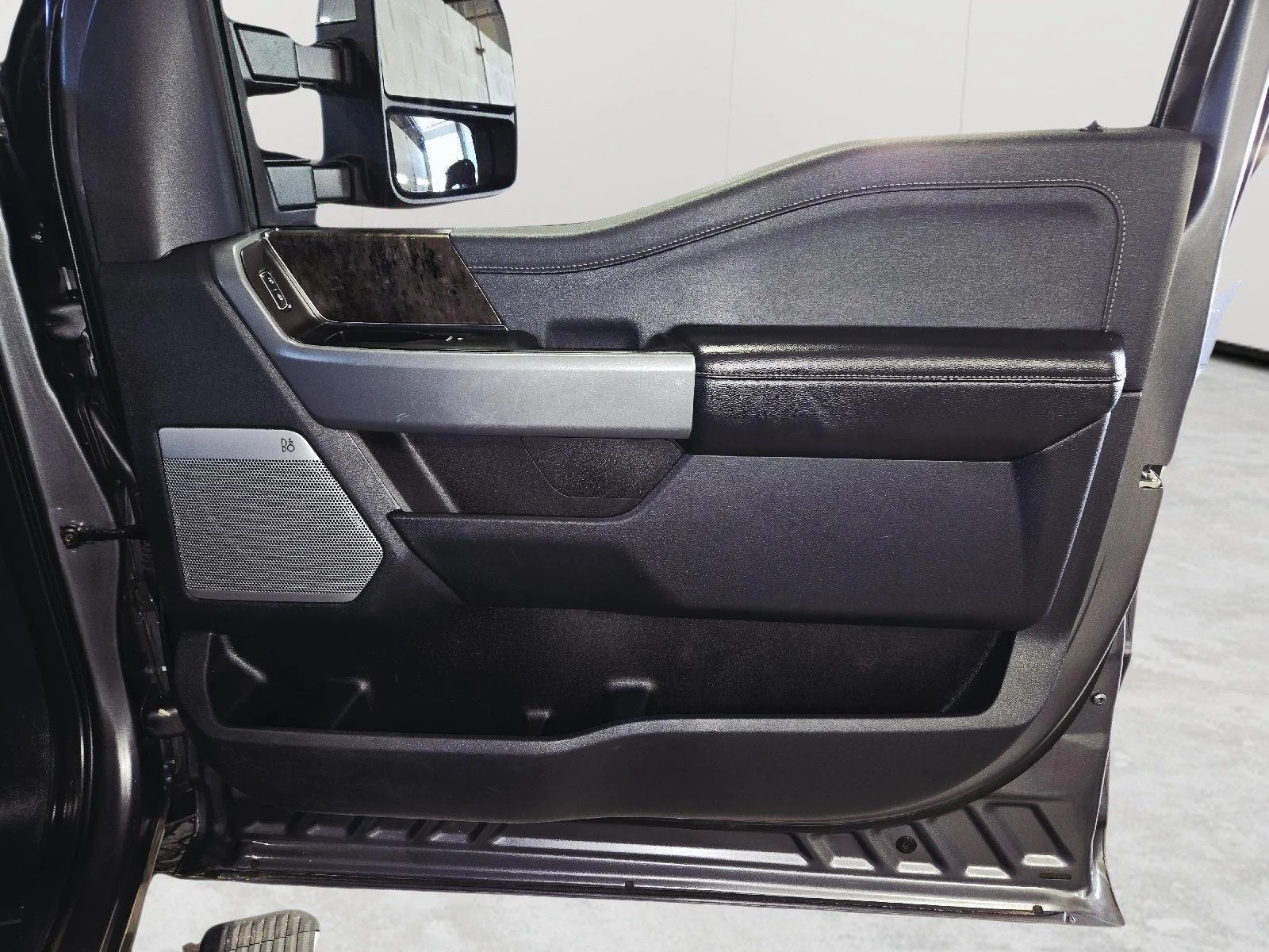 Used 2024 Carbonized Gray Ford Lariat image 74