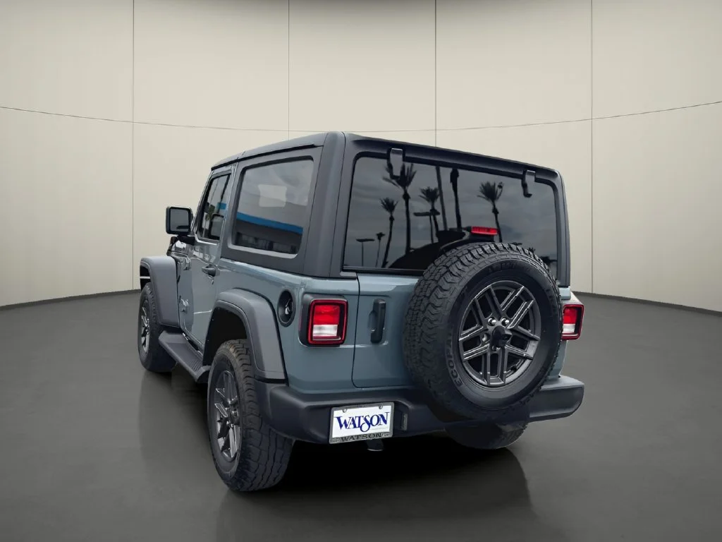 Used 2025 Gray Jeep Sport S image 7