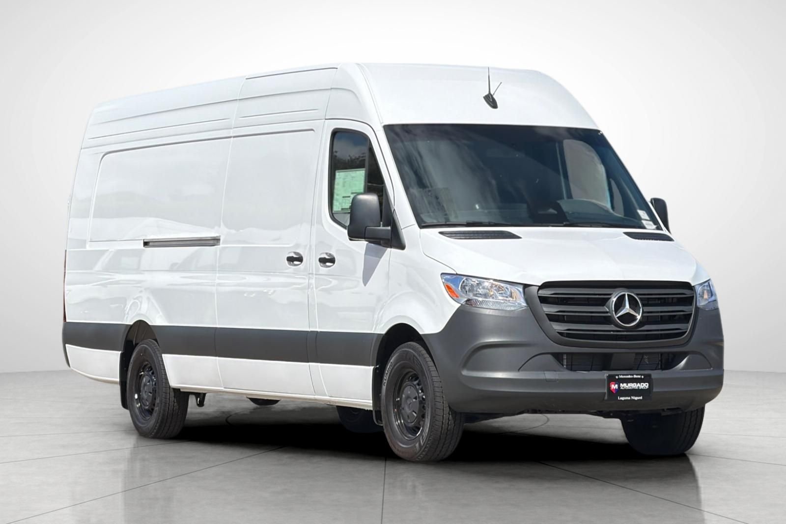 New 2026 Arctic White Mercedes-Benz Cargo 170 WB image 25