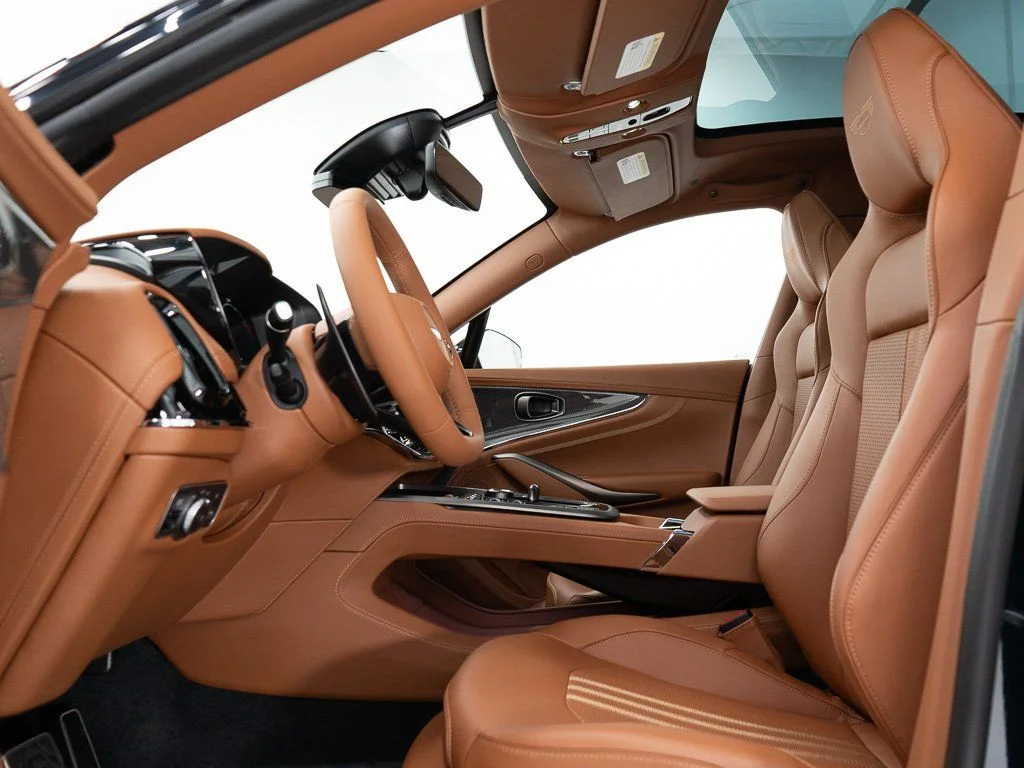 New 2026 Q Oberon Black Aston Martin 707 image 15