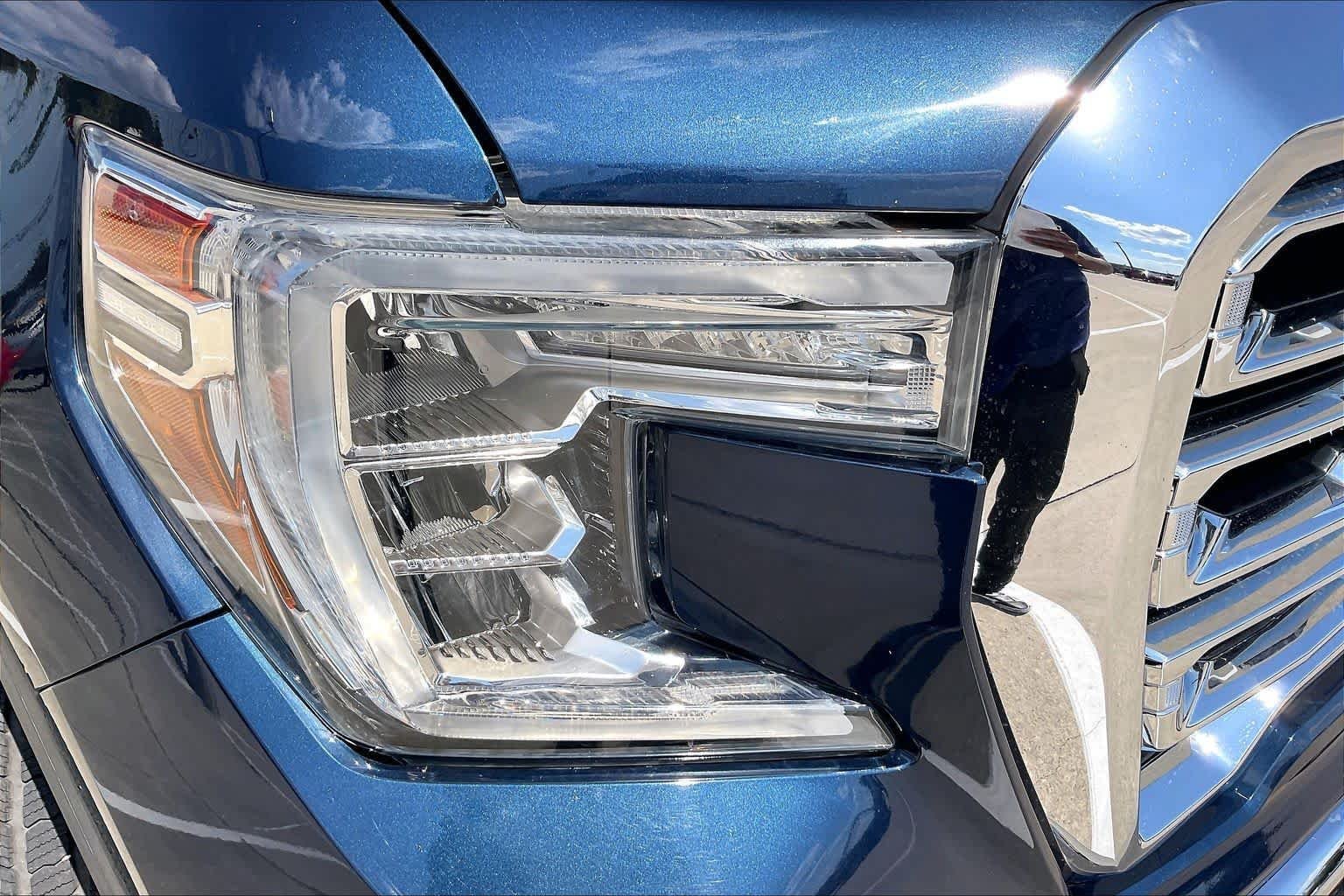 Used 2019 Pacific Blue Metallic GMC SLT image 25