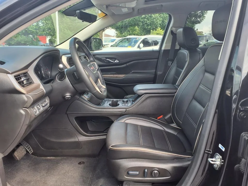 Used 2023 Ebony Twilight Metallic GMC Denali image 11