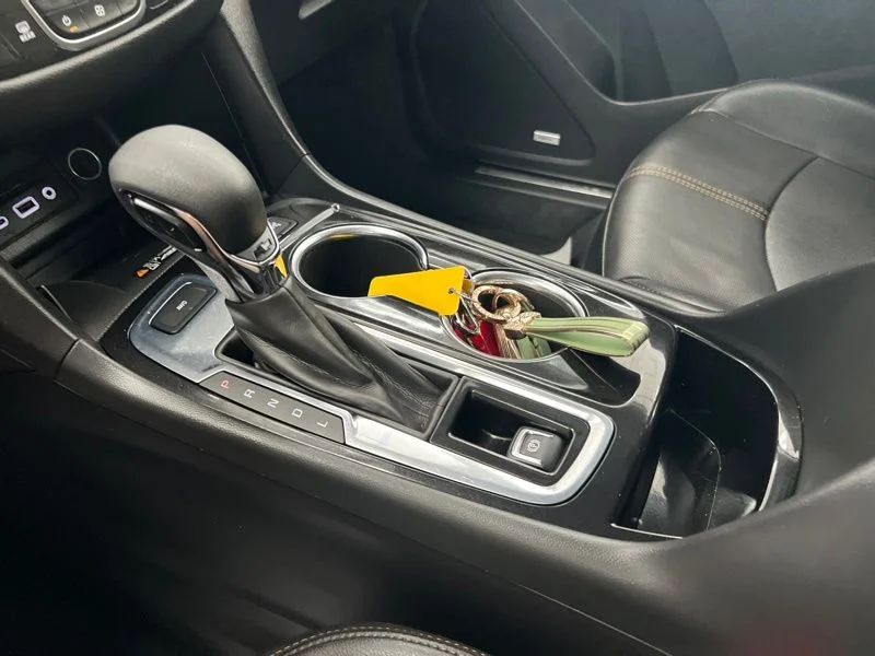 Used 2024 Red Chevrolet Premier image 31