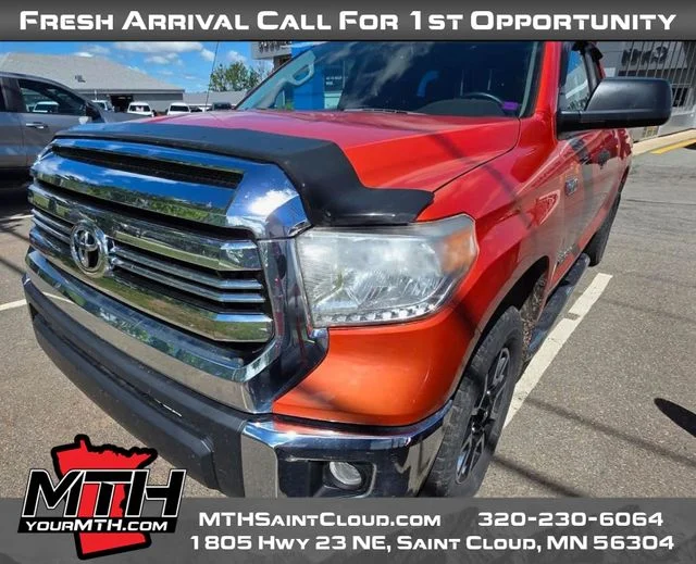 Used 2016 Orange Toyota SR5 image 1