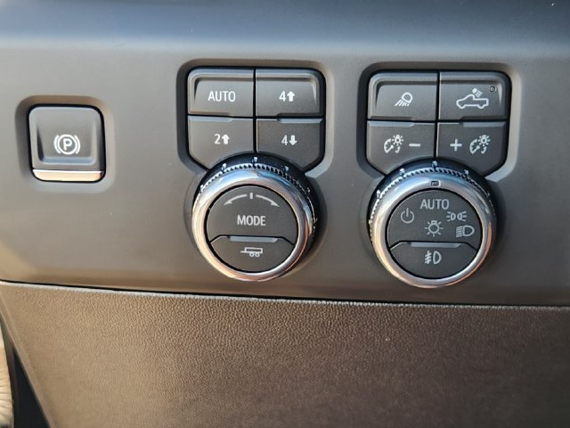 2026 GMC Sierra 3500HD Denali Ultimate - Photo 21