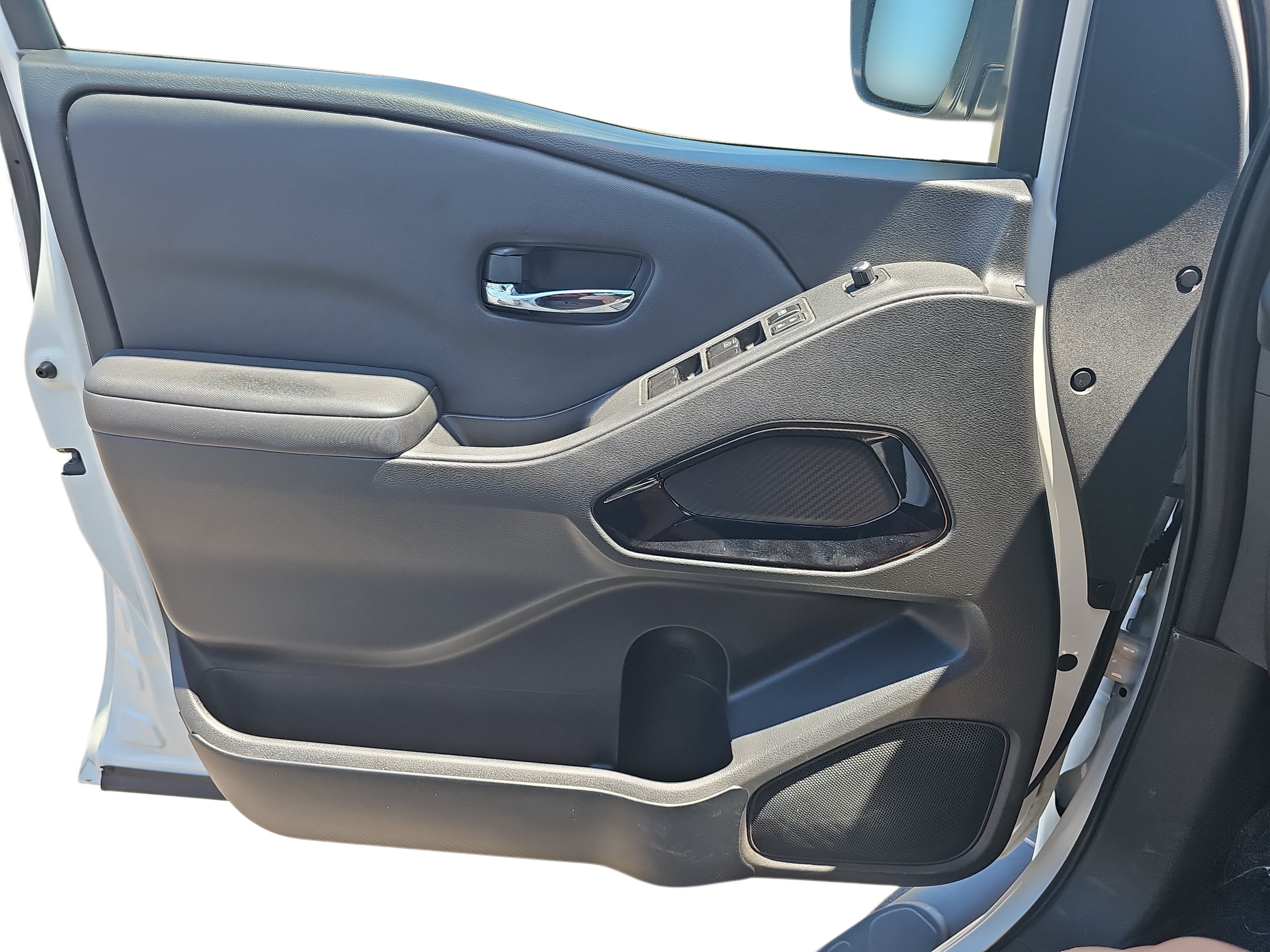 Used 2023 Glacier White Nissan SV image 21