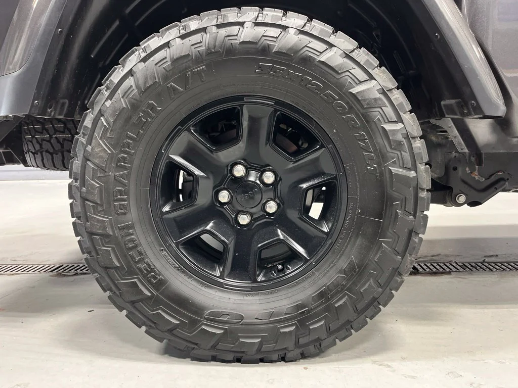 Used 2021 Crystal Metallic Jeep Mojave image 38