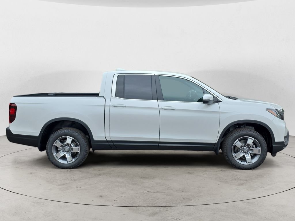 New 2026 Silver Honda RTL image 6