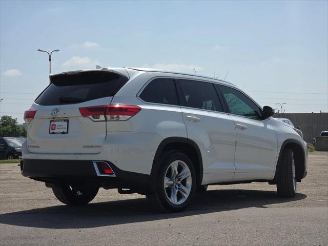 Certified Used 2018 BLIZZARD PEARL Toyota  image 26