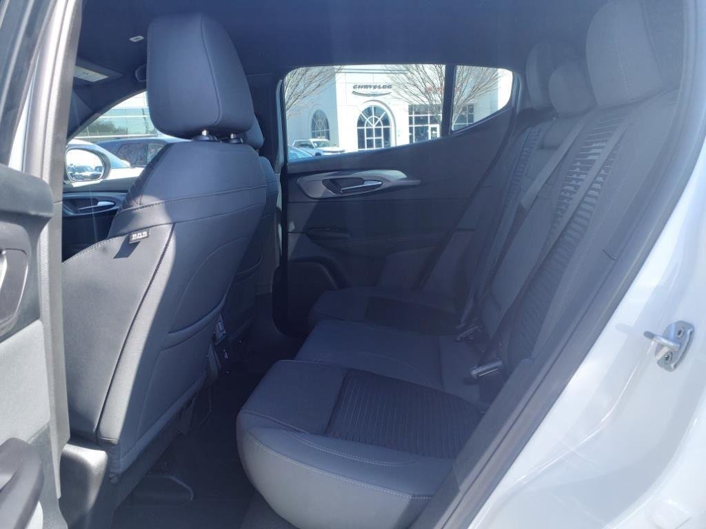 New 2025 Milano White Exterior Paint Alfa Romeo  image 23