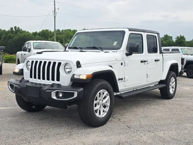 2023 Jeep Gladiator Sport S's photo