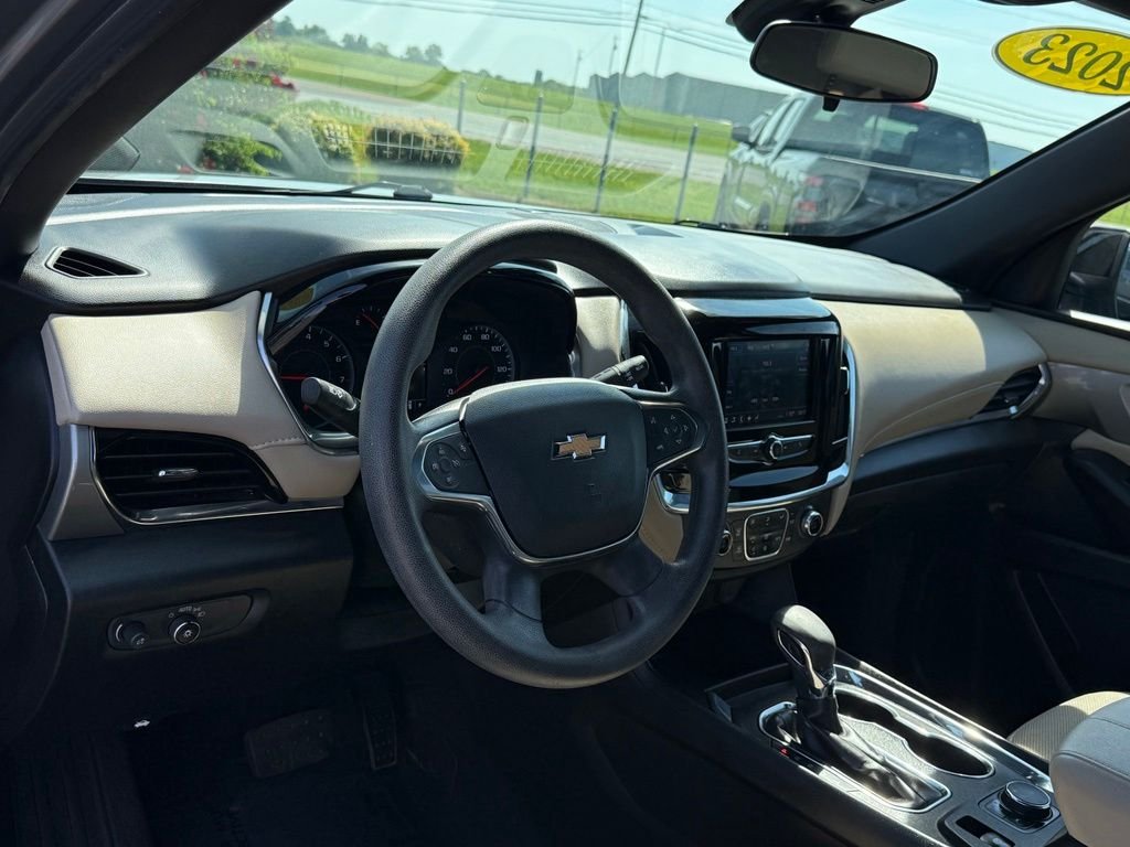 Used 2023 Gray Chevrolet LS image 3