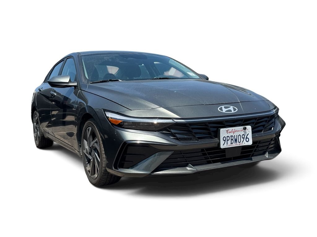 Used 2025 Gray Hyundai SEL Convenience image 14