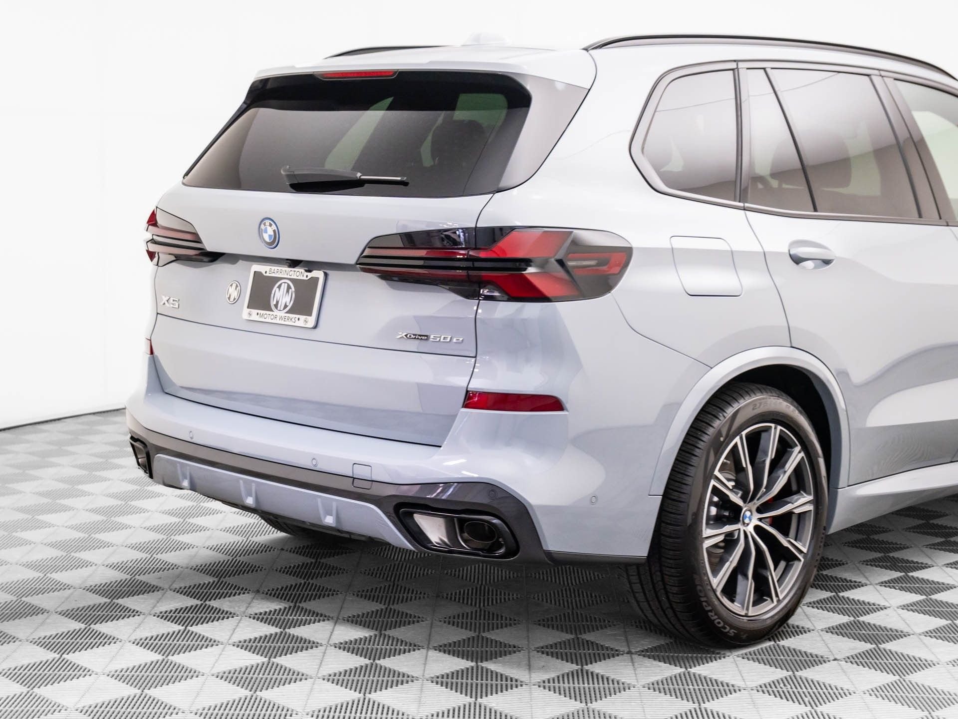 New 2026 Brooklyn Grey Metallic BMW xDrive50e image 35