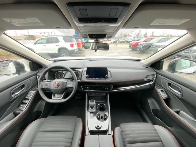 New 2026 Everest White Pearl TriCoat Nissan Rock Creek® image 24