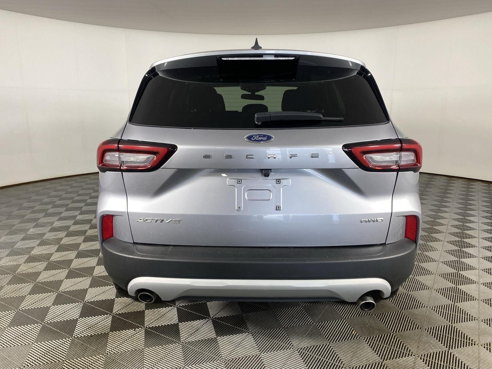 Used 2023 Iconic Silver Ford Active image 9