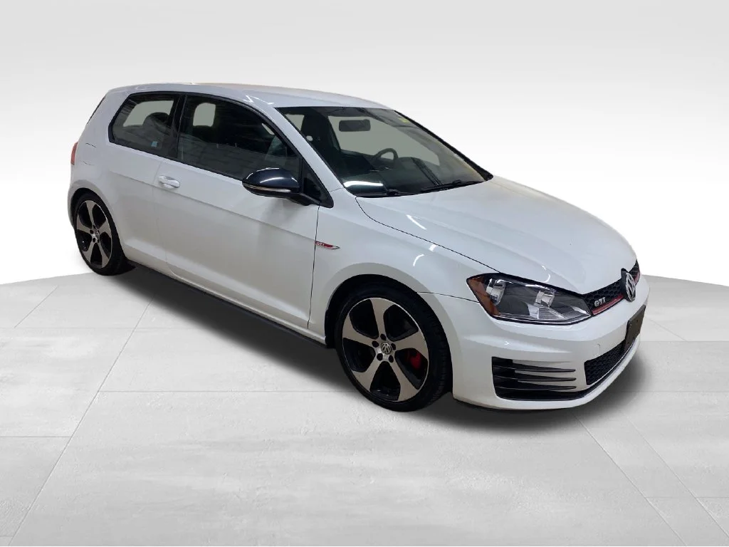 Used 2016 White Volkswagen S image 2